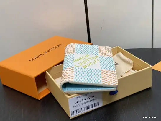 Cheap Pocket LOUIS VUITTON Organizer-7.5*11.1*1 cm 0704
